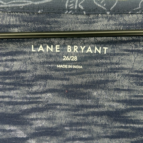 "NWT" Lane Bryant‎ Flutter-Sleeve V-Neck Top- Tonal Navy Floral- Size 26/28 - Picture 5 of 13